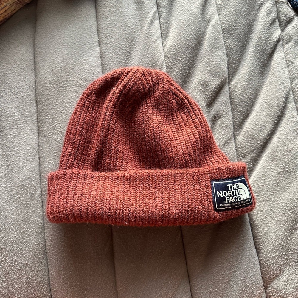 North face maroon knit beanie